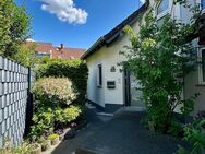 Modernisierte Doppelhaushälfte mit gehobener Innenausstattungen und Heimkino - Karlstein (Main)