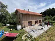 Stilvolles Einfamilienhaus mit wunderschönem Garten - Perlesreut
