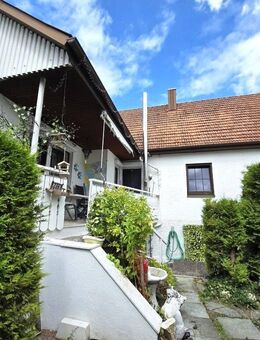 Schnuckelige Haushälfte mit großer Garage, Balkon und 2 Terrassen - Sigmaringen