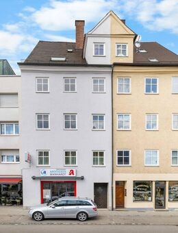 Renditeobjekt: Mehrfamilienhaus mit Gewerbefläche in Top-Standort von Augsburg-Kriegshaber - Augsburg