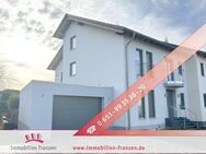 Fisch: energieeffiziente, moderne DHH, BJ 2010, ca. 200 m² Wohnfläche, mit PV-Anlage, Garten und Garage sucht SIE ! - Fisch