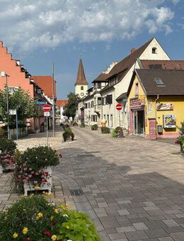 Attraktives Wohn- und Geschäftshaus in zentraler Lage in Bad Krozingen - rentierliche Kapitalanlage - Bad Krozingen
