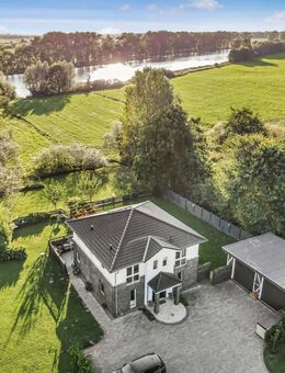 Ihr TRAUMHAUS! Direkt am Wasser - Repräsentativ, ruhig, modern und Exklusiv! Ein JUWEL in Bestlage. - Erfde