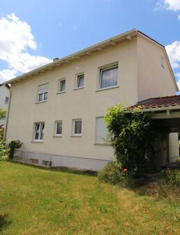 Solides Zweifamilienhaus mit zwei Wohneinheiten und Carport - nahe Rothsee ! - Hilpoltstein