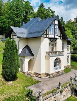 Moderne Luxusvilla am Fuß der Burg Oybin - Oybin