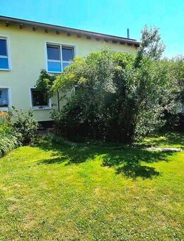 Hermann Immobilien: Energieeffizientes Einfamilienhaus in Feldrandlage von Neuberg-Ravolzhausen - Neuberg