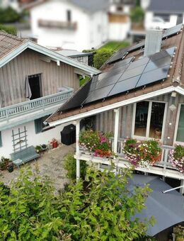 2 gepflegte Einfamilienhäuser - Eckgrundstück – flexibel nutzbar für Vermietung o. Mehrgeneration - Raubling