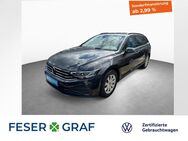 VW Passat Variant, 2.0 TDI Basis, Jahr 2023 - Schwabach