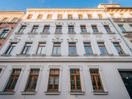 Außen Gründerzeit & Innen Neubau I 2 Zimmer I Einbauküche I modernes Tageslichtbad mit Wanne - Leipzig