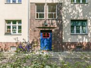 Vermiete Charmante Altbau-Wohnung mit 2-Zimmer in ruhiger, verkehrsgünstiger Lage in Prenzlauer Berg - Berlin