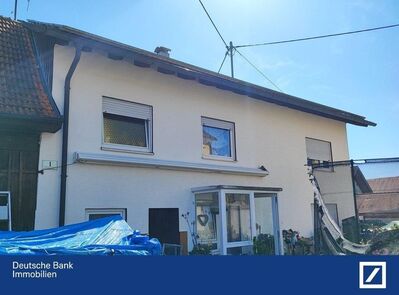 ** Einfamilienhaus mit Stadel, großem Grundstück und PV-Anlage**