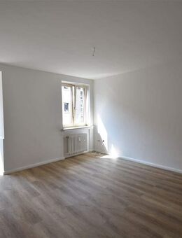 Singles aufgepasst! Renovierte 2-Zi-Whg in der Düsseldorfer Altstadt - Düsseldorf
