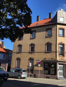SANIERTES MEHRFAMILIENWOHNHAUS MIT INTERESSANTER RENDITE ZU VERKAUFEN - Pirmasens