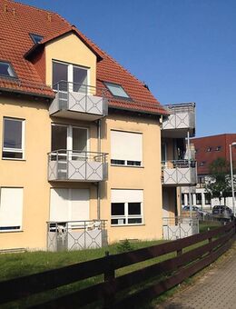 Vermietete 1-Raum-Dachgeschosswohnung mit Balkon & Tiefgarage in Glauchau (zw. Zwickau & Chemnitz) - Glauchau