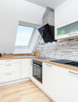 Stilvolles Wohnen! Moderne, barrierefreie 3-Zi.-Whg., Bj. 2019, KfW55, Terrasse, incl. EBK u. TG-Stellpl. - Gersthofen
