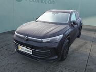 VW Tiguan, 2.0 TDI Life, Jahr 2024 - München