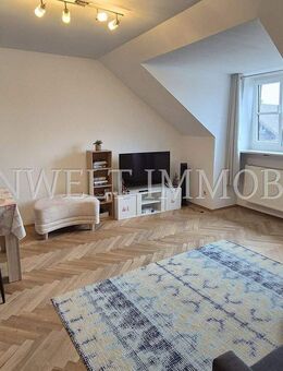 Zentrale & ruhige Lage! Gepflegte 3-Zimmer-Dachgeschoss-Wohnung - Unterschleißheim