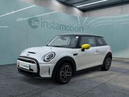 MINI Cooper S, E Classic Trim, Jahr 2023 - München