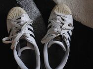 Getragene Adidas Sneaker Größe 39 - Kassel