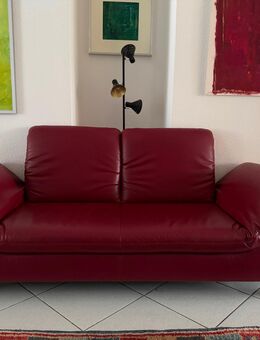 Rotes Leder-Sofa - Bern