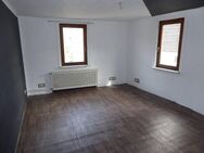 Handwerker aufgepasst ! Zweifamilienhaus mit Scheune und zusätzlichem Ausbaupotenzial - Hohenahr