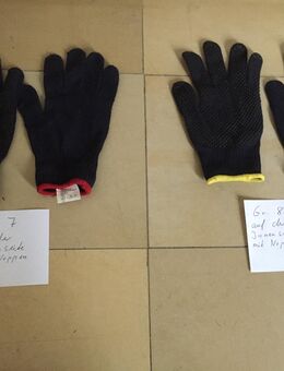 2 Paar Handschuhe mit Noppen - Emsdetten Zentrum