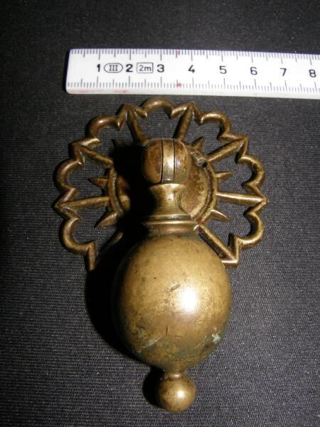 Alte Schranktür- bzw. Schubladen-Beschläge gesucht | markt.de Kleinanzeige