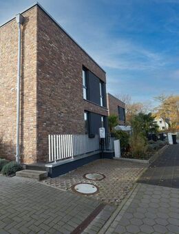 Exklusive Doppelhaushälfte mit Premium-Ausstattung in Reinbek - Reinbek