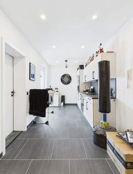 RESERVIERT - Hochwertig renovierte 4-Zimmer-Wohnung mit Wintergarten in bester Lage von Kumpfmühl! - Regensburg