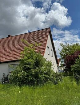 RESERVIERT!!! Wohnhaus in ruhiger Lage in Petersaurach OT, Baugrundstück auf VB gleich nebenan - Petersaurach