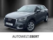 Audi Q2, 2.0 TFSI design quattro, Jahr 2017 - Michelstadt