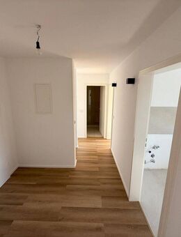 Helle 2-Zimmerwohnung frisch renoviert & schlüsselfertig - Haar