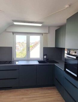 5-Zimmer-Wohnung inkl. EBK mit Südbalkon und Aussichtslage in Esslingen-Berkheim - Esslingen (Neckar)