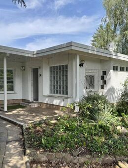 Rückzugsort im Grünen - Idyllischer Bungalow nahe Berlin mit großem Grundstück und Jacuzzi - Panketal