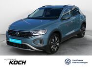 VW T-Roc, 1.5 TSI Move, Jahr 2023 - Öhringen