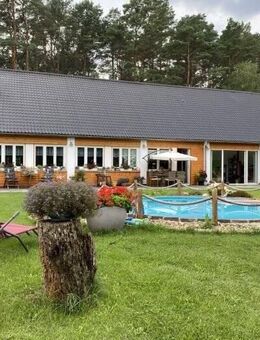 370 m² auf 2 Wohneinheiten im Bungalowstil in Seenähe, POOL und Gewerbenutzung - Grünheide (Mark)