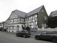 Gepflegtes Mehrfamilienhaus zu verkaufen in Schmallenberg- Bad Fredeburg - Schmallenberg