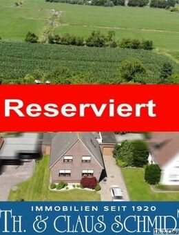 Reserviert: Wohnhaus mit Vollkeller & Garage nur rd. 400 m vom Weserstrand - Elsfleth