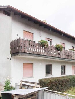 Attraktives Mehrfamilienhaus mit Garten, Balkonen und Doppelgarage in Burgpreppach - Burgpreppach