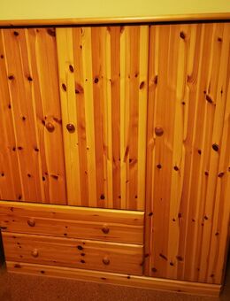 Kinderzimmer Möbel aus Kiefer massiv - Salach