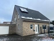 IMMOBILIEN GUMNIOR präsentiert: junges Einfamilienhaus mit großem Eigentumsgrundstück in Spelle-Varenrode - Spelle