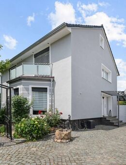 Alzey-Worms (OT Bermersheim): Großzügiges Einfamilienhaus mit traumhaftem Außenbereich - Bermersheim