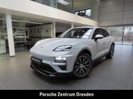 Porsche Macan, Turbo, Jahr 2022 - Dresden