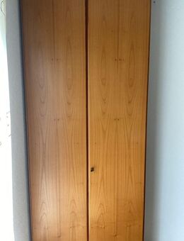 ~ Schrank aus Holz B93xH230T32cm, 10 Fächer - Überlingen Zentrum