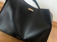 GUESS Handtasche mit Kulturbeutel & Waschtasche - Pohlheim Zentrum