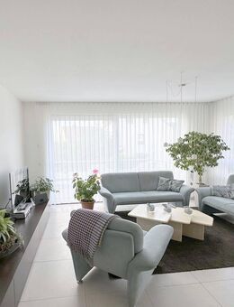 moderne, vermietete 2-3 -Zi.-Wohnung mit Balkon + Aufzug in Stuttgart-Sillenbuch - Stuttgart