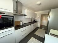 Charmante 2-Zimmer Wohnung mit Balkon und Tiefgaragenstellplatz - Königsbrunn