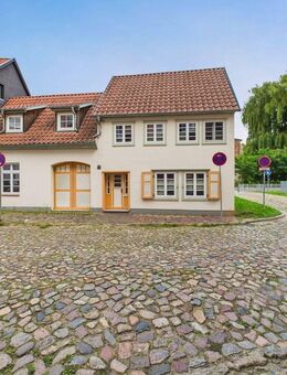 Zwei Zuhause unter einem Dach - Charmantes Stadthaus mit Innenhof in bester Lage von Parchim - Parchim