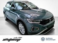 VW T-Roc, 1.0 TSI, Jahr 2023 - Schrobenhausen