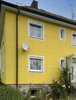 Doppelhaushälfte mit Garten und Doppelgarage im idyllischen Konnersreuth - Konnersreuth